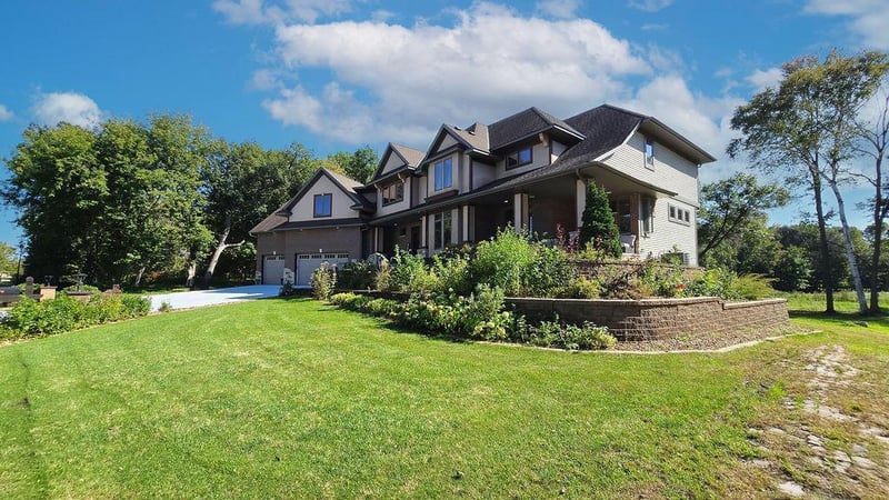 716 169th Ln NE, Andover, MN 55304