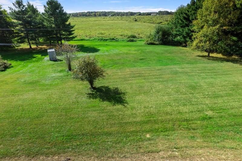 5234 Royal Woods Rd, Braham, MN 55006