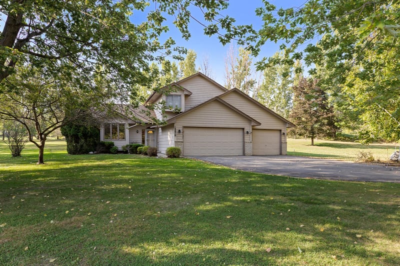 18870 Garnet St NW, Nowthen, MN 55303