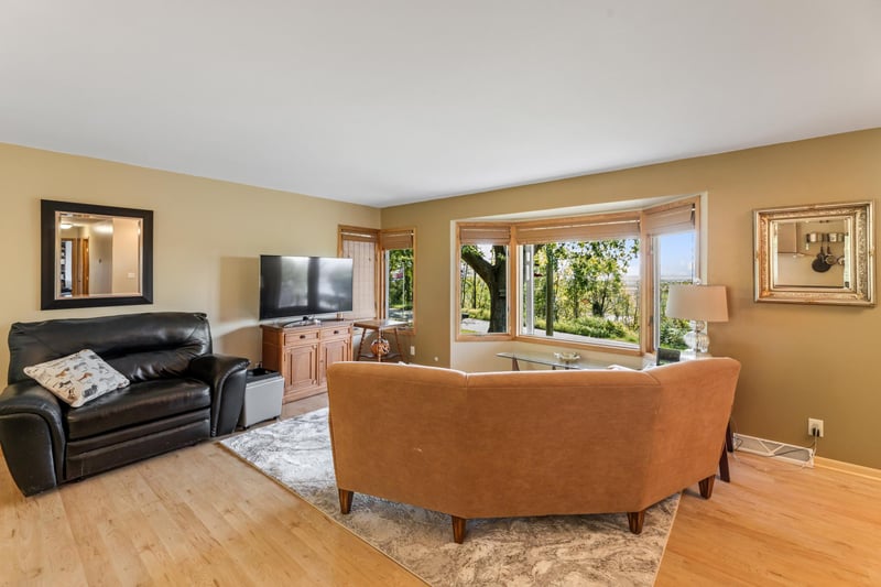 W216 Thomas Rd, Fountain City, WI 54629