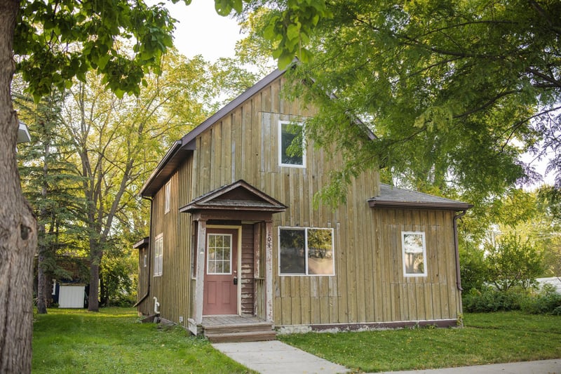 104 E 5th St, Morris, MN 56267