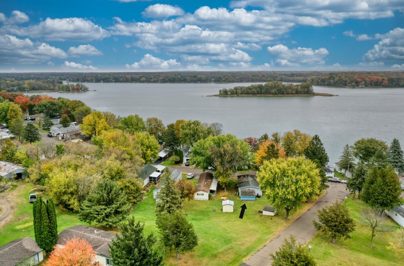 13100 318th St #130, Lindstrom, MN 55045