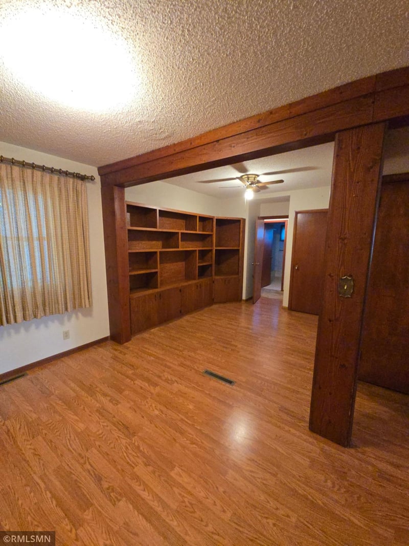 641 Pleasant St, Dassel, MN 55325