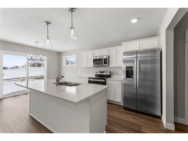 1596 76th St W, Inver Grove Heights, MN 55077