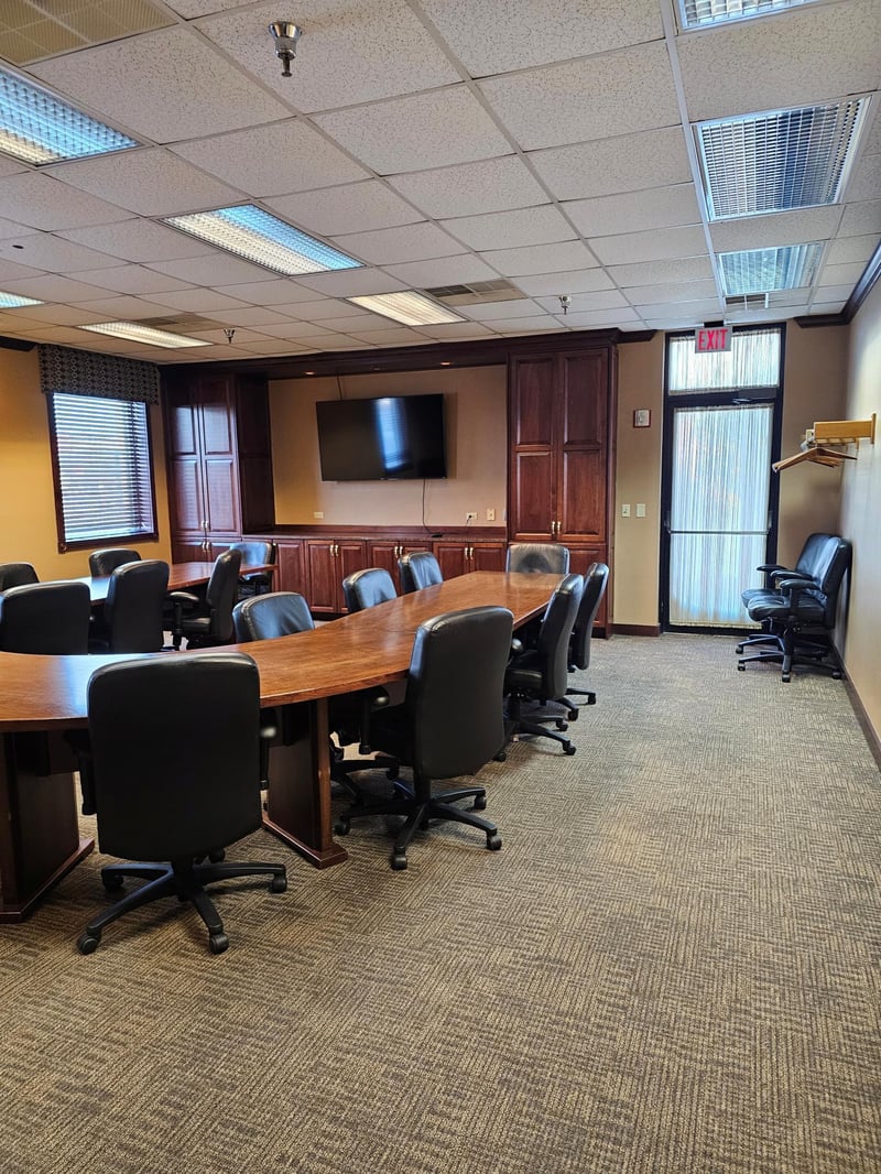 2104 12 Hw E, Willmar, MN 56201