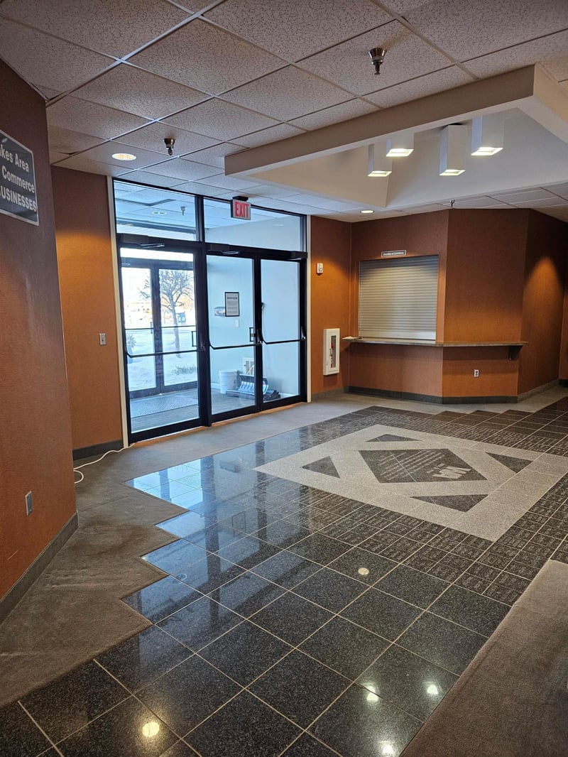 2104 12 Hw E, Willmar, MN 56201