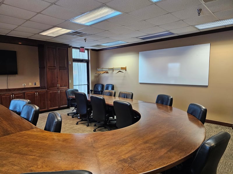 2104 12 Hw E, Willmar, MN 56201