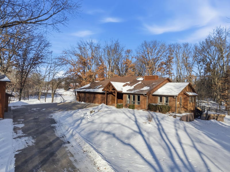 3853 90th St E, Inver Grove Heights, MN 55076