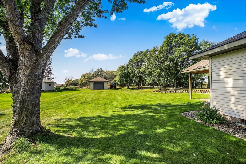 624 Park Ave SE, Pierz, MN 56364