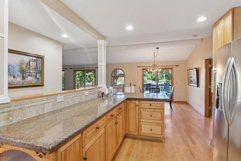 5470 Ridgewood Cv, Minnetrista, MN 55364