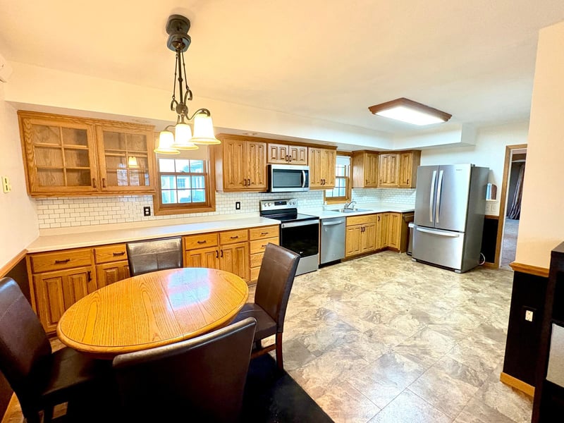 429 E Rooney Ave, Appleton, MN 56208