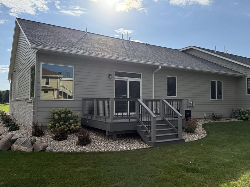 1207 S Shore Dr, Worthington, MN 56187