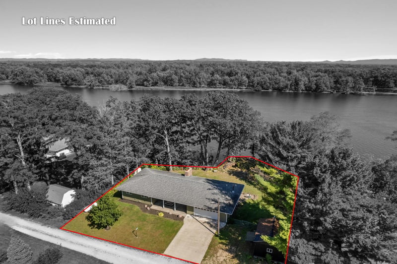 25578 Pelican Ln, Winona, MN 55987