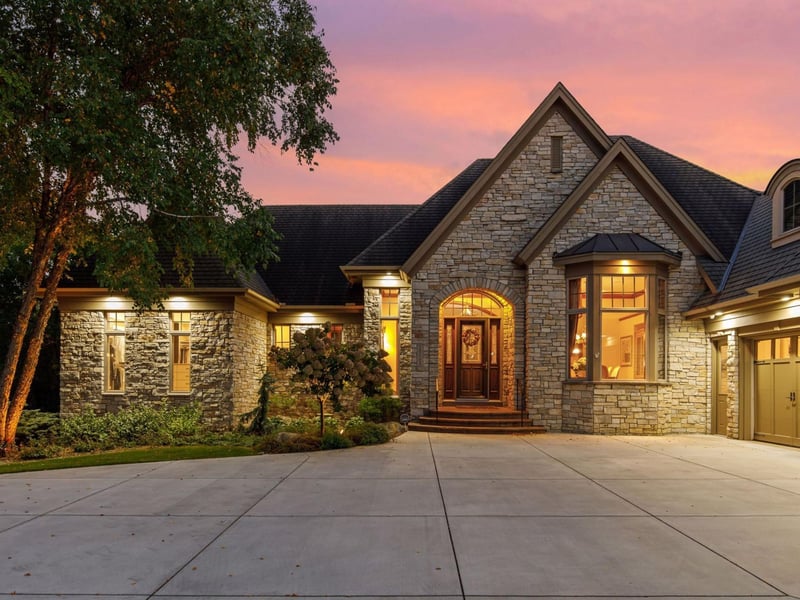 10683 Sonoma Rg, Eden Prairie, MN 55347