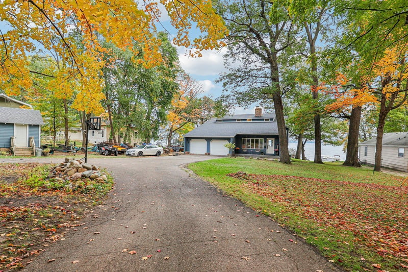 9907 Bonnie Glen Pw, Chisago City, MN 55013