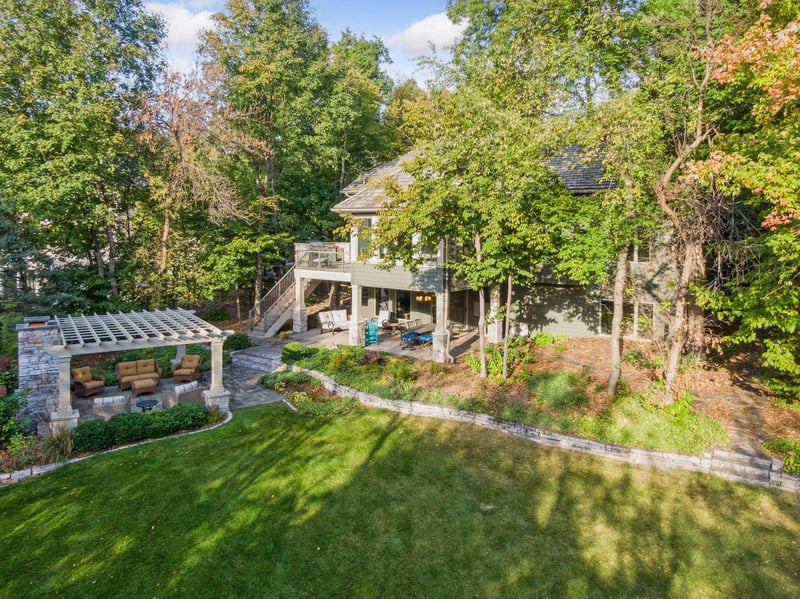 8673 Sherwood Bluff, Eden Prairie, MN 55347