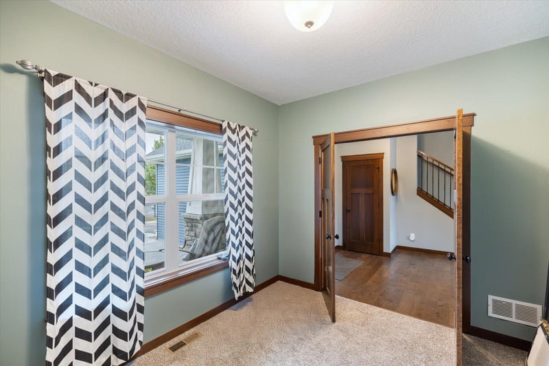 1201 Bishop Cir, Watertown, MN 55388