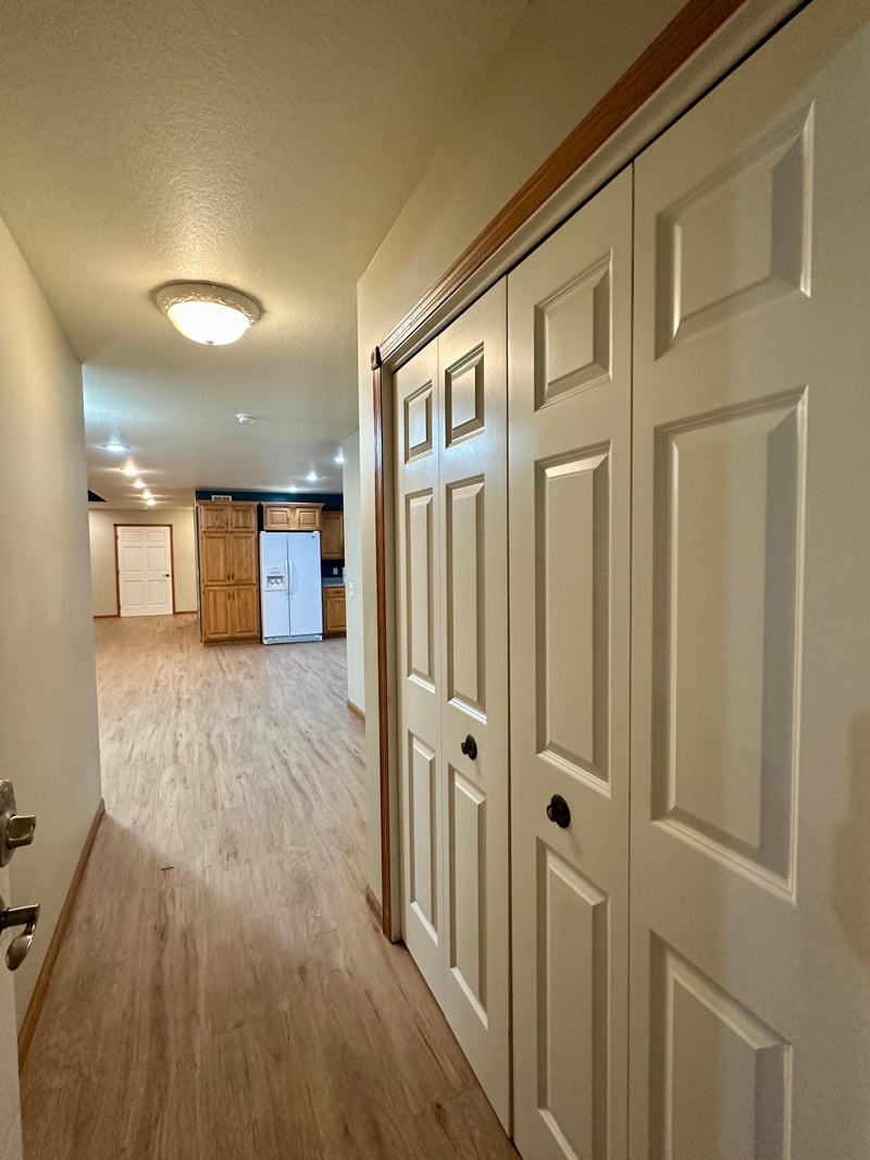106 E Christensen Dr, Luverne, MN 56156