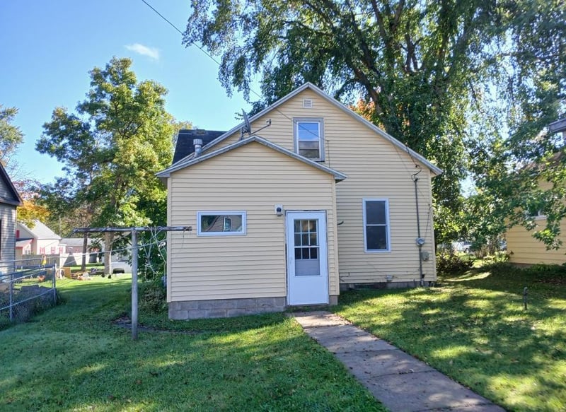 105 Sadie St, Marble, MN 55764