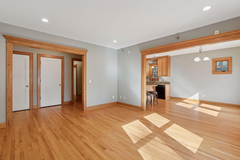 3810 W 31st St #102, Minneapolis, MN 55416