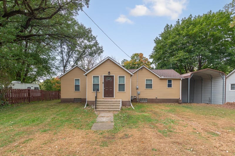 105 Branch St, Jackson, MN 56143