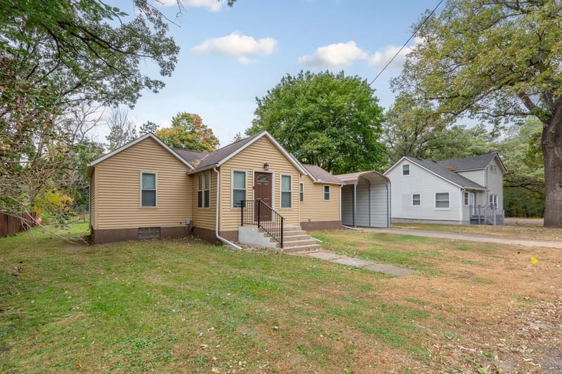 105 Branch St, Jackson, MN 56143