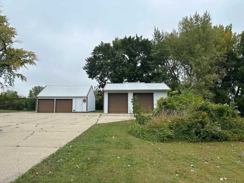 321 Highway 7 E, Hutchinson, MN 55350