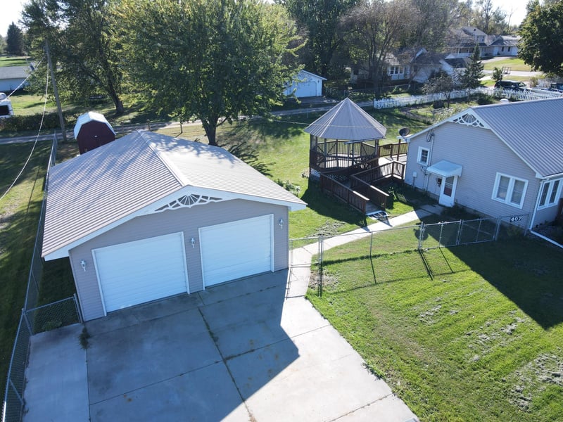 407 W Holdt St, Battle Lake, MN 56515