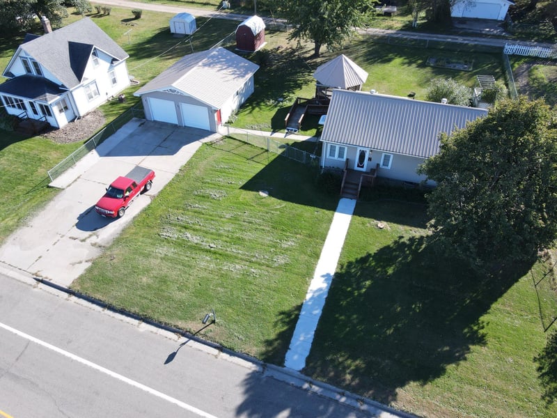 407 W Holdt St, Battle Lake, MN 56515