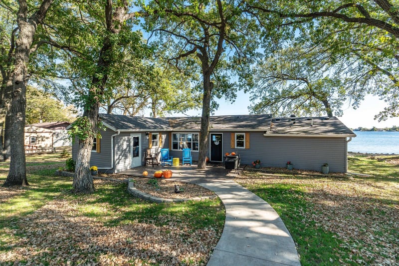 23216 Oak Leaf Ln, Battle Lake, MN 56515