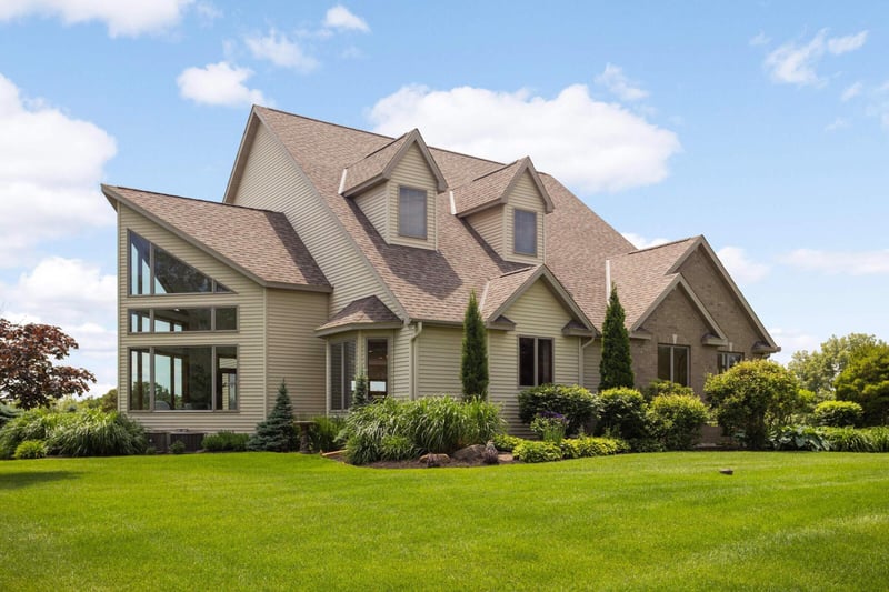 9721 Frontier Ln, Lakeville, MN 55044