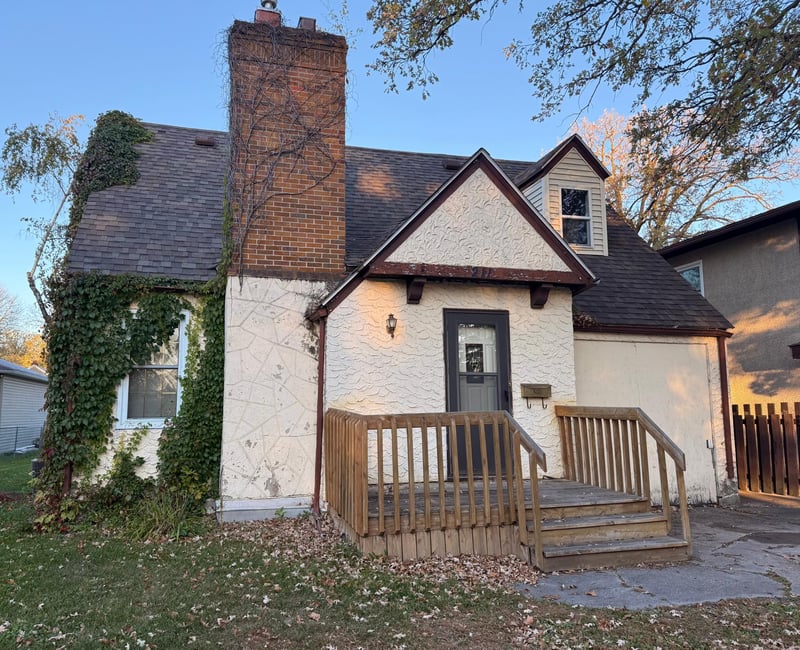 211 Kendall Ave N, Thief River Falls, MN 56701