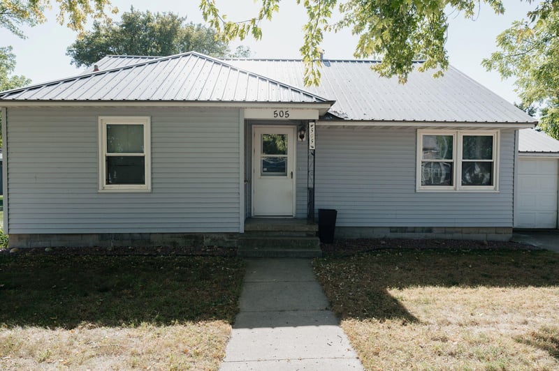 505 E Ciro St, Truman, MN 56088