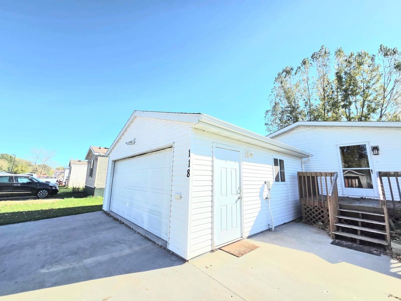 118 Snetting Dr, Thief River Falls, MN 56701