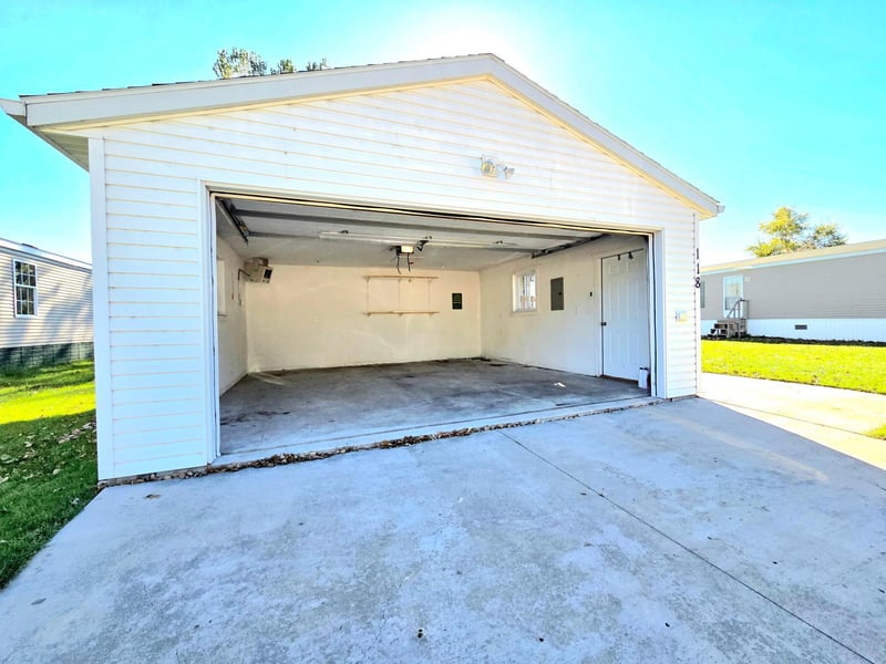 118 Snetting Dr, Thief River Falls, MN 56701