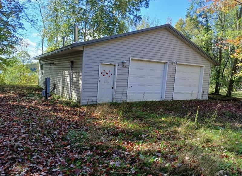 596 Columbo St, Bovey, MN 55709