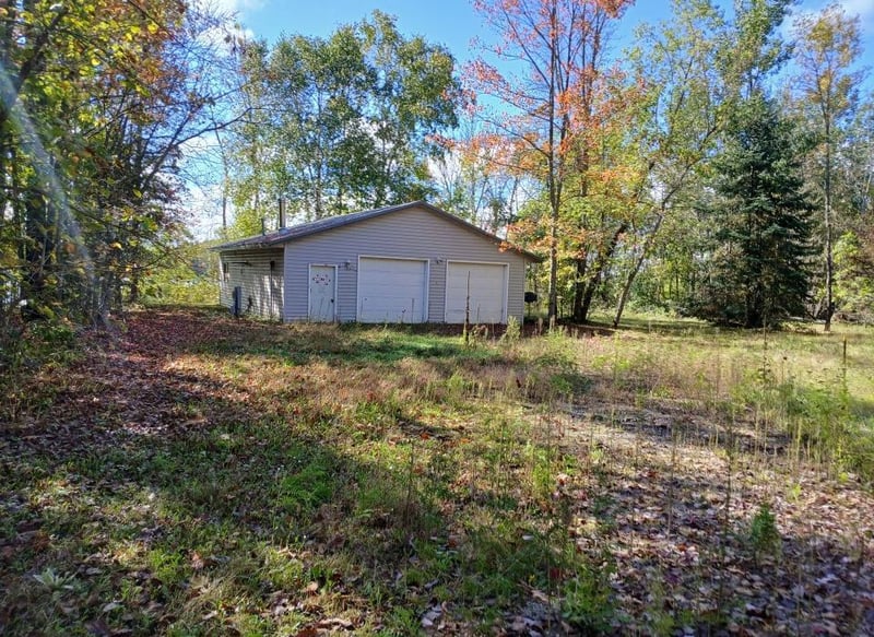 596 Columbo St, Bovey, MN 55709