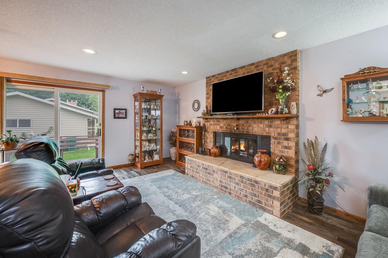 412 Linda St, Jackson, MN 56143