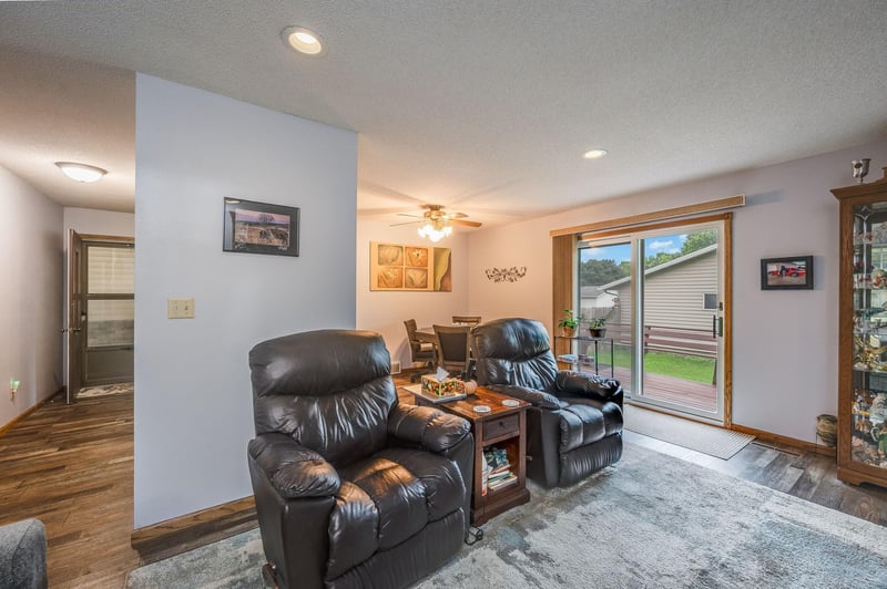 412 Linda St, Jackson, MN 56143
