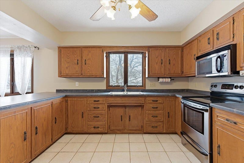 102 6th St SW, Red Lake Falls, MN 56750