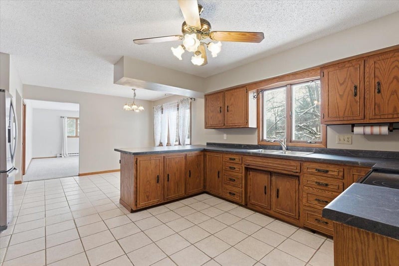 102 6th St SW, Red Lake Falls, MN 56750