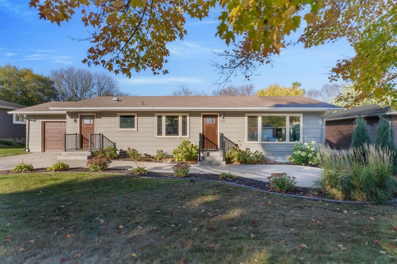 606 5th St SE, Pelican Rapids, MN 56572