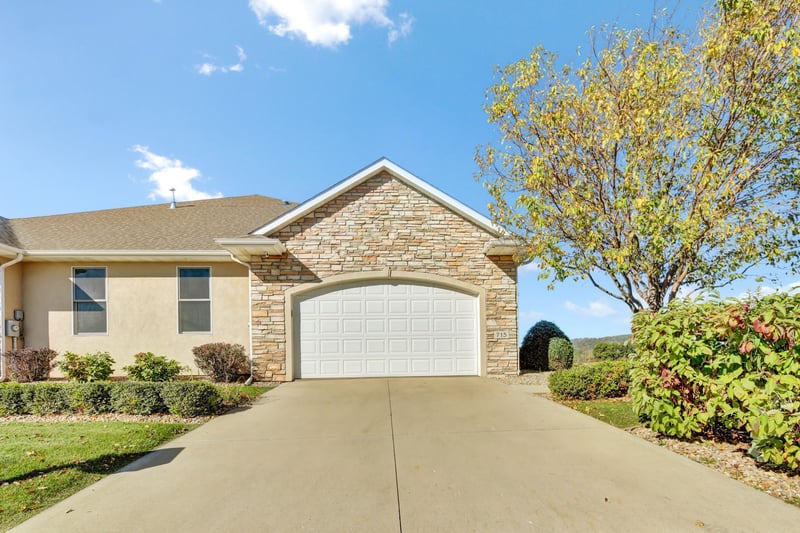 715 Hazelnut Way, Lake City, MN 55041