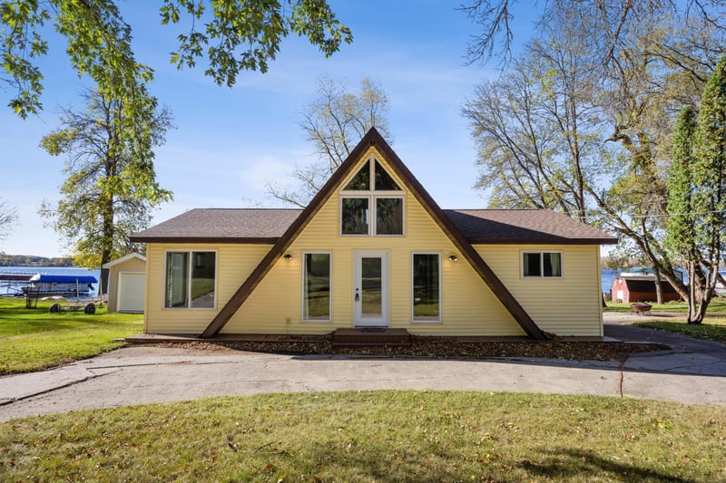 15690 Blackhawk Rd, Lake Park, MN 56554