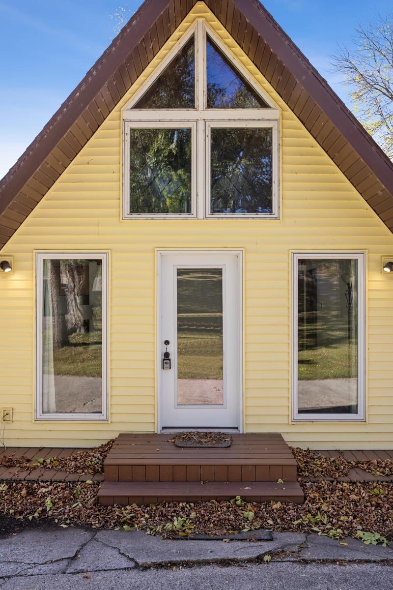 15690 Blackhawk Rd, Lake Park, MN 56554