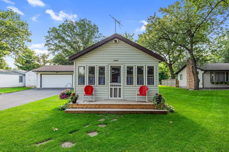 6824 107th Ave, Clear Lake, MN 55319