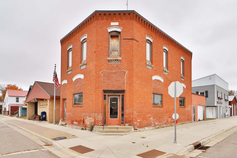 101 Main St W, Eagle Bend, MN 56446