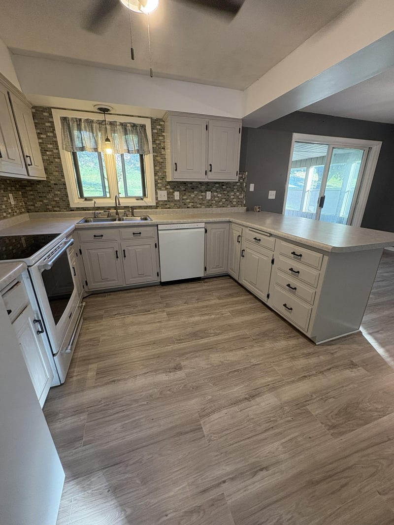 1308 Oak Dr, Montevideo, MN 56265