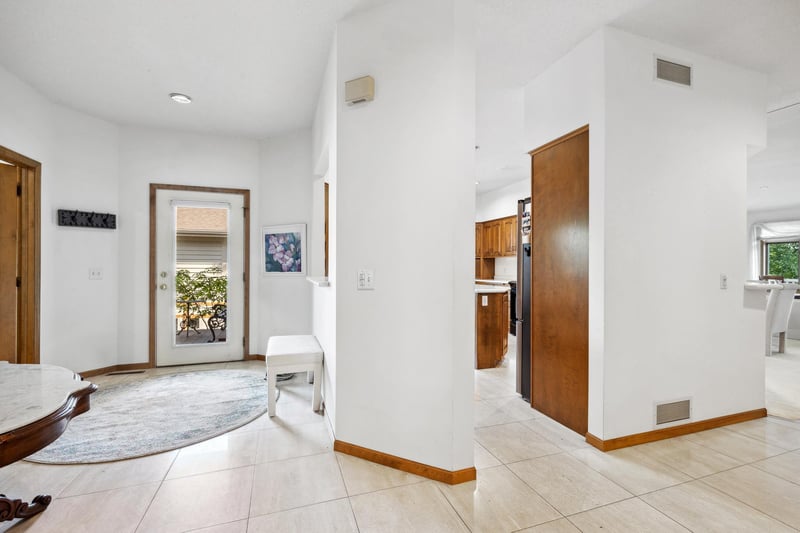 8991 Ferndale Ln, Eden Prairie, MN 55347