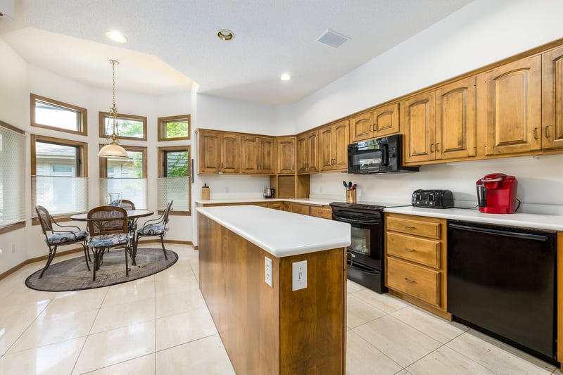 8991 Ferndale Ln, Eden Prairie, MN 55347
